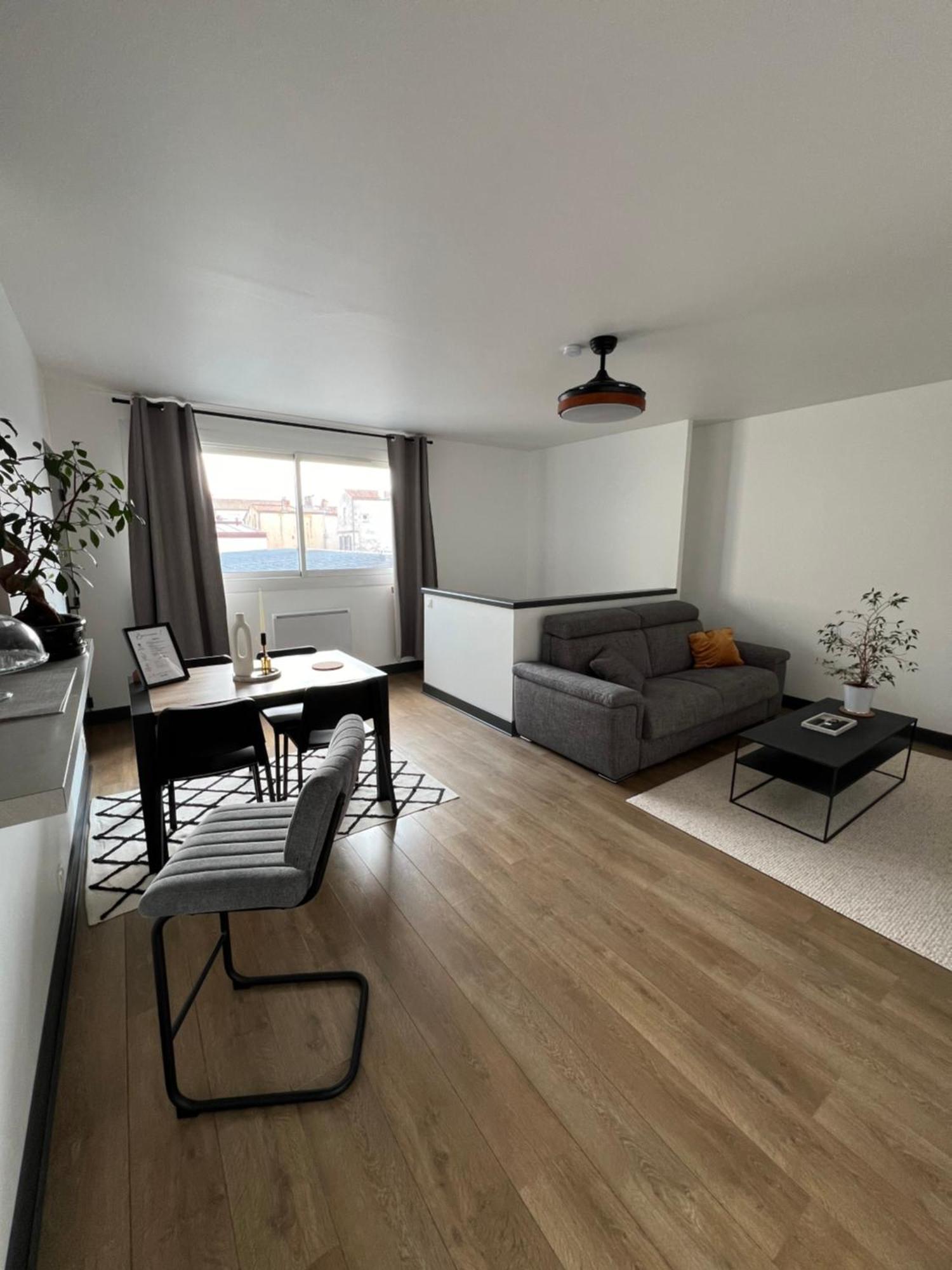 Hyper Centre A 80M Du Vieux Marche, T2 Calme Vue Sur Les Toits Rue Du Minage Appartement La Rochelle  Buitenkant foto