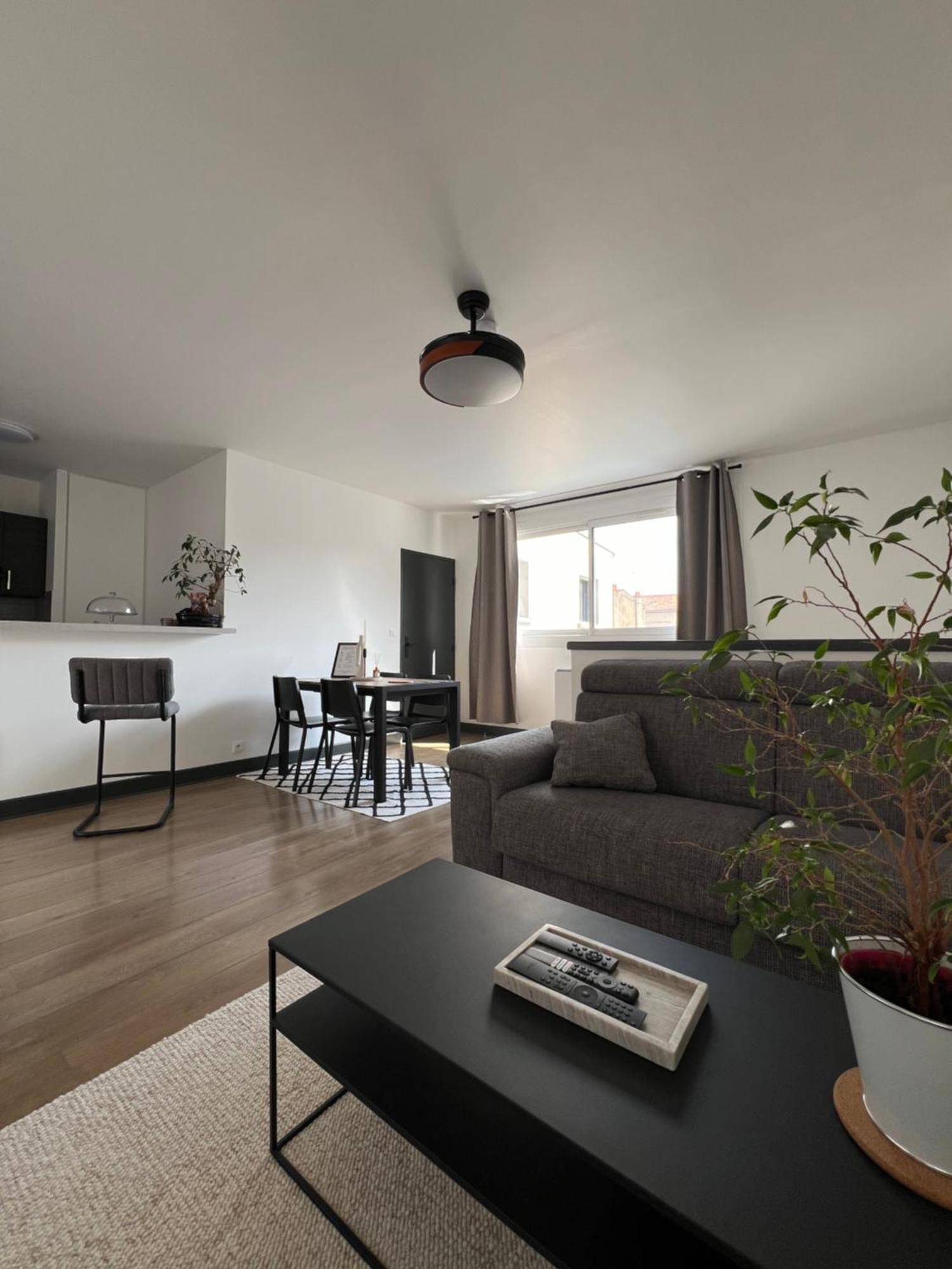 Hyper Centre A 80M Du Vieux Marche, T2 Calme Vue Sur Les Toits Rue Du Minage Appartement La Rochelle  Buitenkant foto